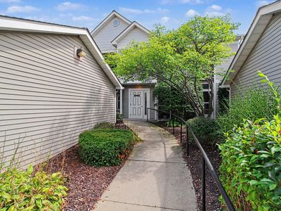 Property at 1579 Oakfield Dr, Ann Arbor, MI