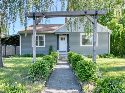 424 E Darwin St