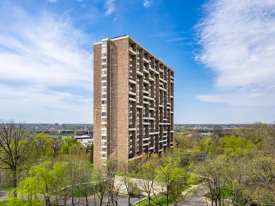 1000 Urlin Ave APT 610