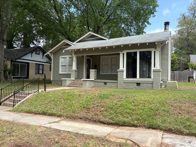 1916 Laurel St