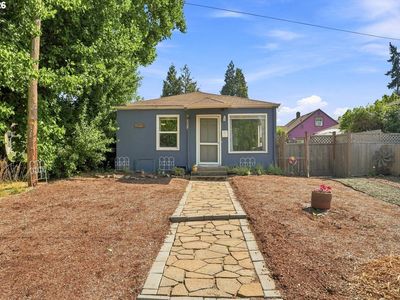 1572 W Broadway