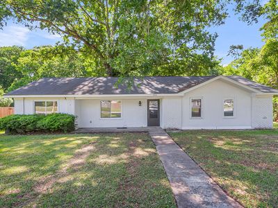 202 Sprucewood Dr