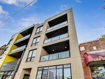 2341 W Chicago Ave #2F