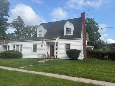 176 Maple Ave