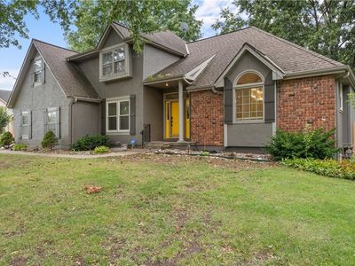 Property at 1028 SE Bordner Dr, Lees Summit, MO