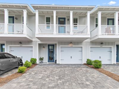 4923 E County Highway 30a #F-103