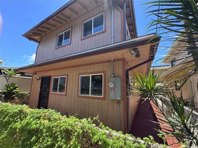 824 Lopez Ln APT B