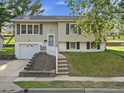 2207 Graham Cir