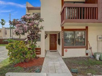 3866 SW 52nd Ave