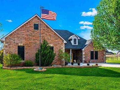 282 NE Road Runner Dr