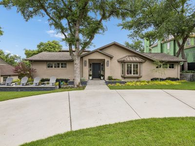 9261 Meadowglen Dr