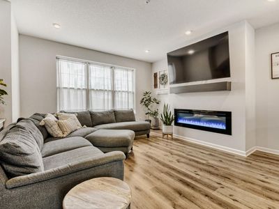2214 Gateway Curv
