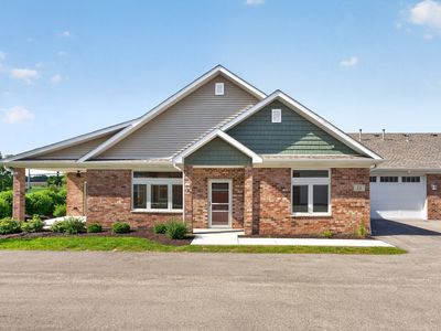 11 Briden Ln #11