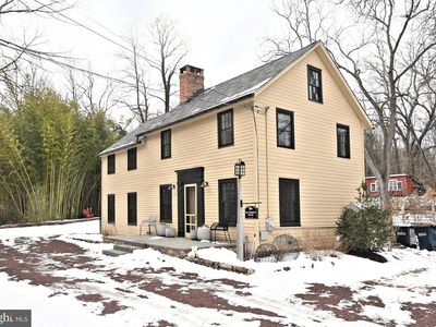 6163 Carversville Rd