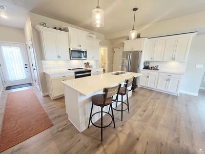 Property at 5817 Goheen Dr, Manhattan, KS