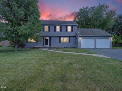 Property at 937 Bexley Dr, Perrysburg, OH