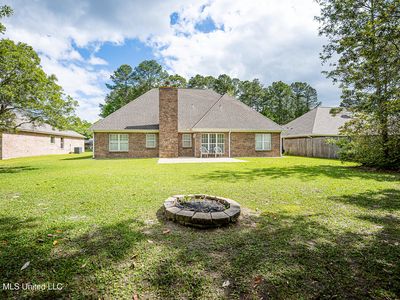 2021 Parkview Dr