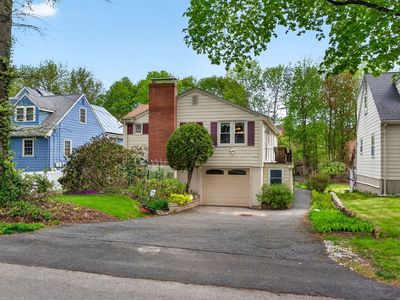 46 Grapevine Ave