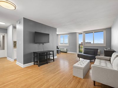 100 Manhattan Ave APT 1703