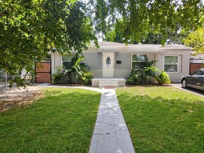 2434 Polk St