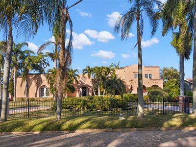 6935 Date Palm Ave S