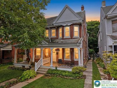 26 N 6th St
