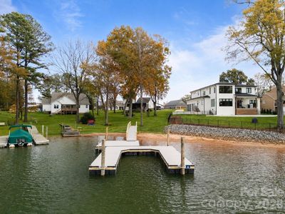 240 Shoreline Loop