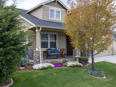 4720 SW Volcano View Way