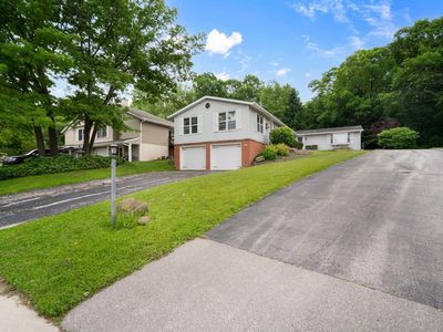 2560 Pebble Valley ROAD