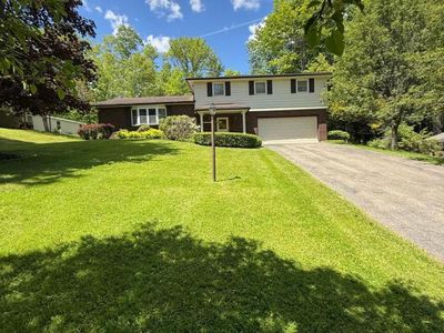 6 Woodlawn Dr #1