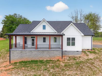 99 Moore Ln