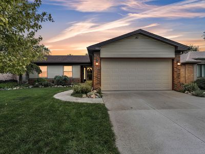 9182 Mayflower Dr