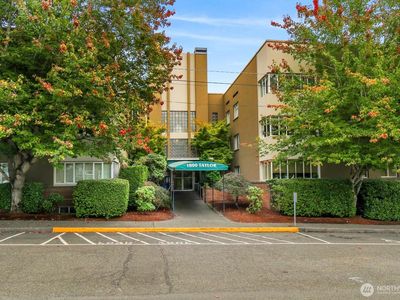 1800 Taylor Avenue N #102