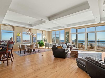 1313 North Franklin PLACE #1206