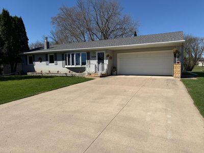 2124 Kenneth Dr