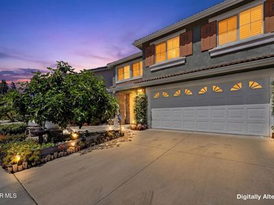 7 Carriage Dr