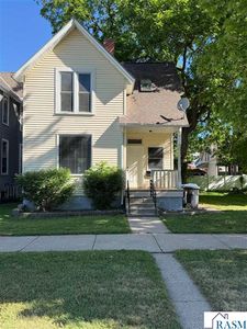 110 Van Brunt St