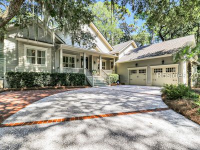 19 Wisteria Ln
