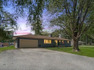 607 W Main St