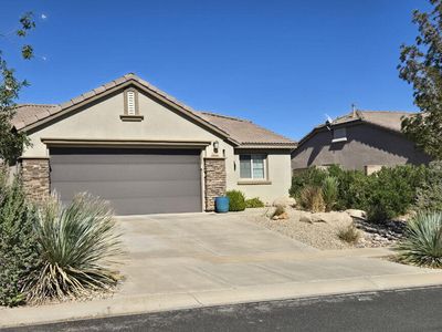 2615 E Hilltop Ledge Dr
