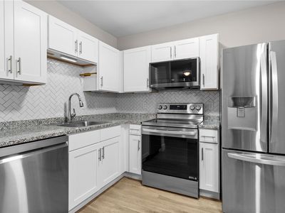 680 6th Ave NE #5003