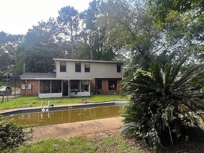 1206 Edgeworth Dr