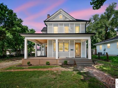 611 S Main St