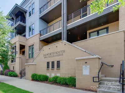 2401 Euclid Ave #207