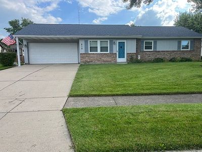 810 Ivy Ln
