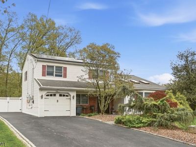 Property at 4 Winfield Dr, Parsippany, NJ