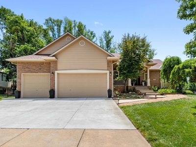 1405 E Hiddenridge Ct