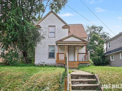 506 Dickinson St SE