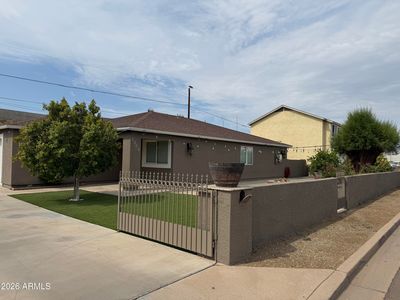 1309 W Apache Street