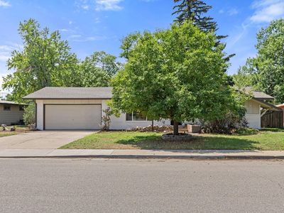 2807 Lakecrest Pl